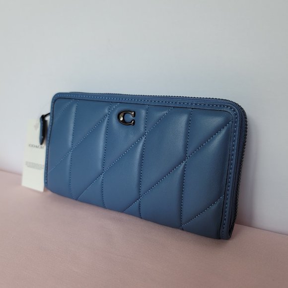 COACH Quilted Soft Smooth Leather Accordion Zip-Around Wallet- Washed Chambray ⭐ - Picture 5 of 16